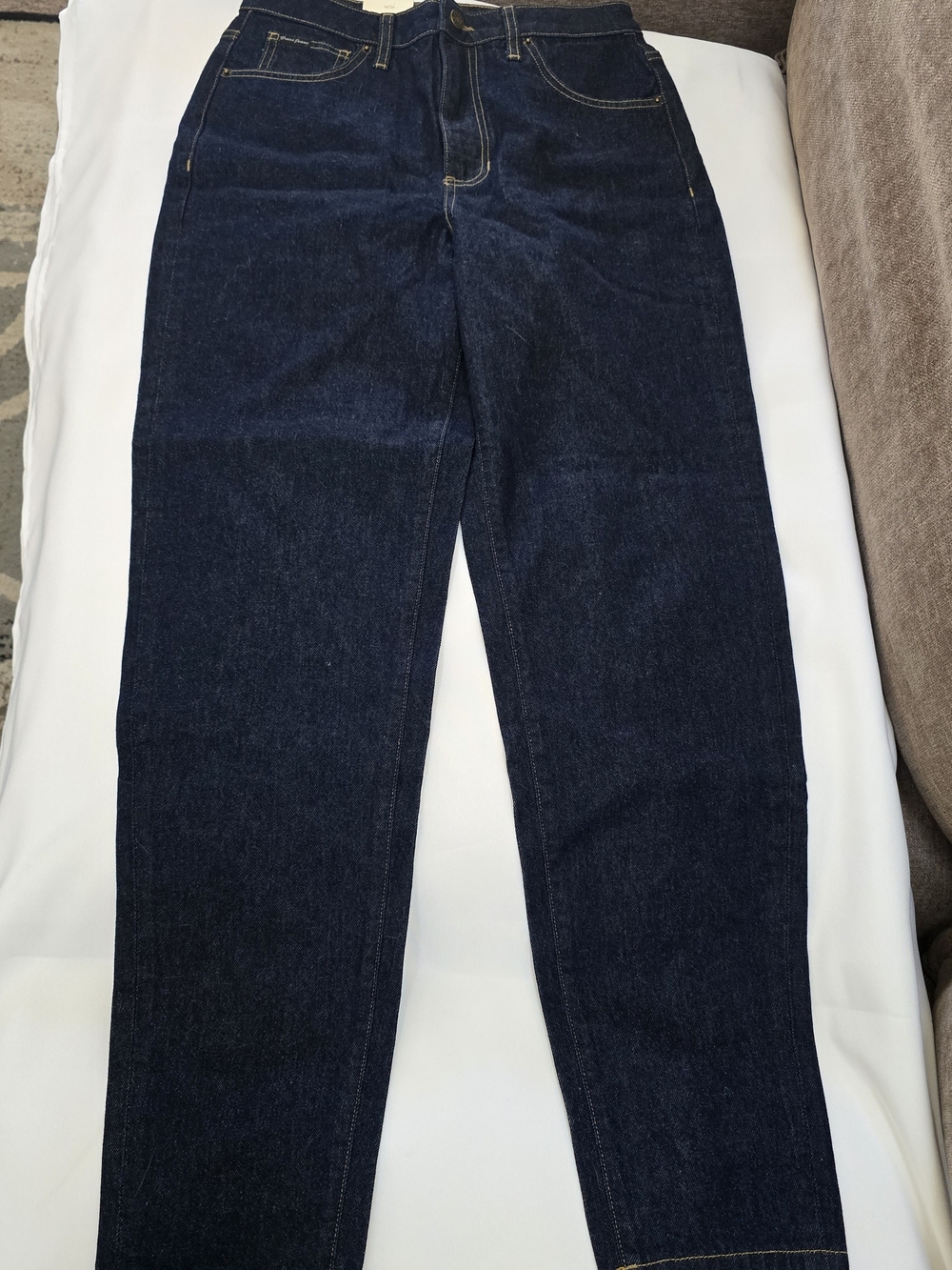 New Guess Jeans G06 Mom Jeans are a dark wash denim. These pants are size W28 L3